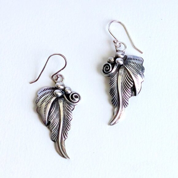 Vintage Native American Navajo Sterling Silver Feather Dangle Drop Earrings - Picture 2 of 4